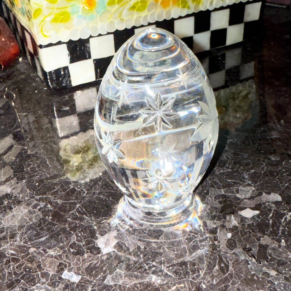 Sullivan Crystal Glass Egg  Paperweight Etched Stars 2000 Christmas Collectible